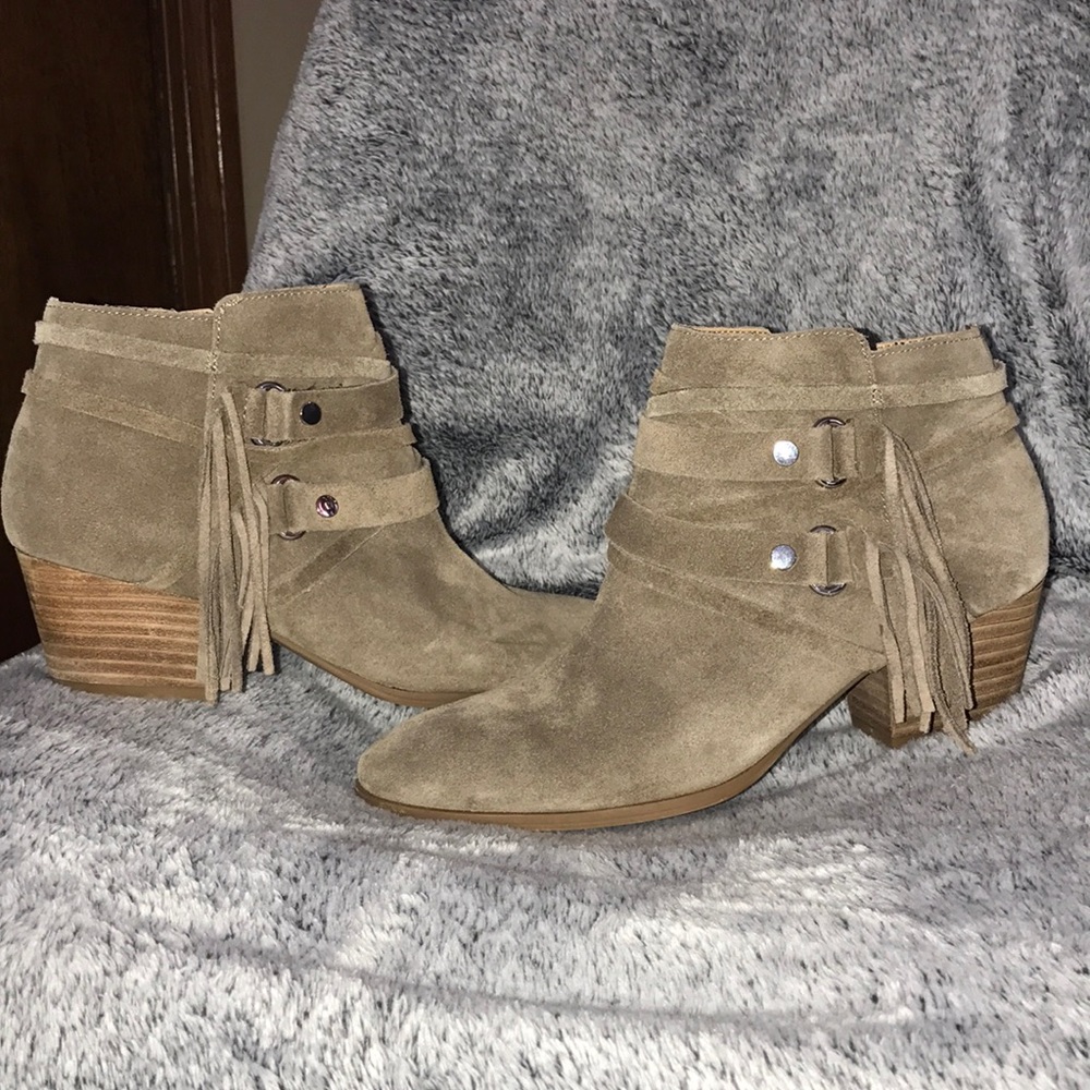 Sz 7.5 Brown Booties. Franco Sarto